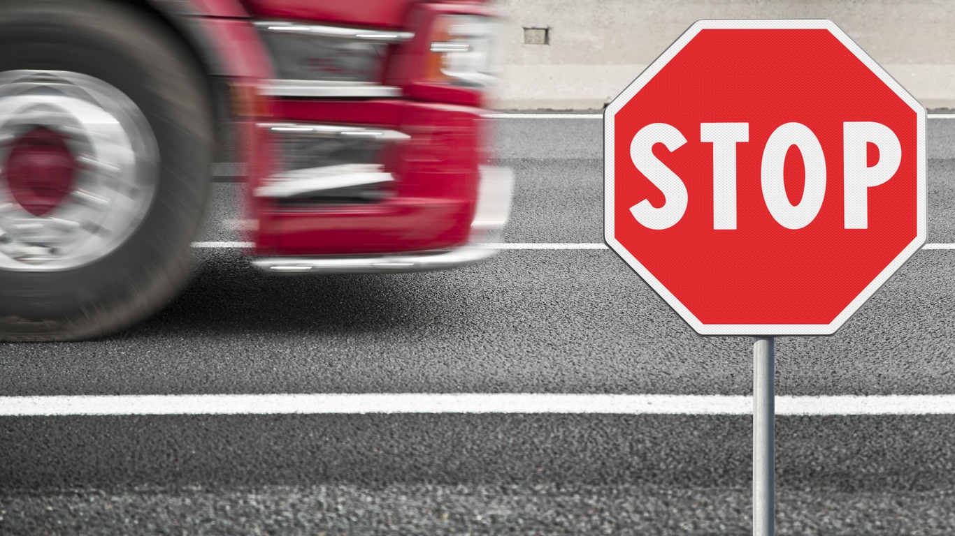 stop signs is dangerous